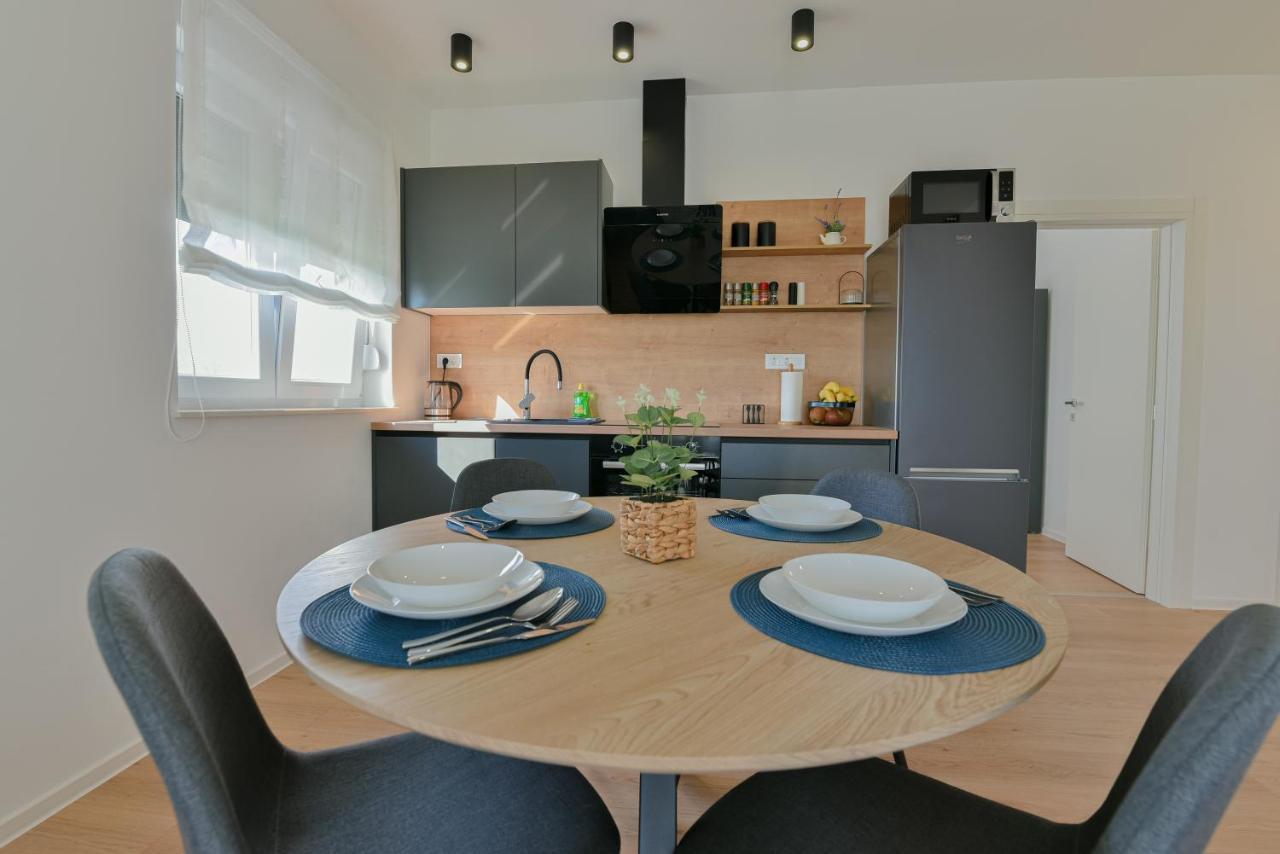 Apartments Noa ซูโกชัน ภายนอก รูปภาพ