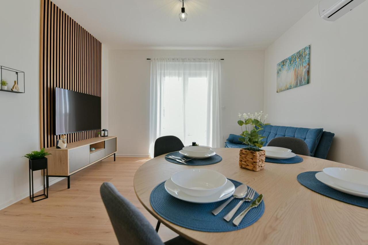 Apartments Noa ซูโกชัน ภายนอก รูปภาพ