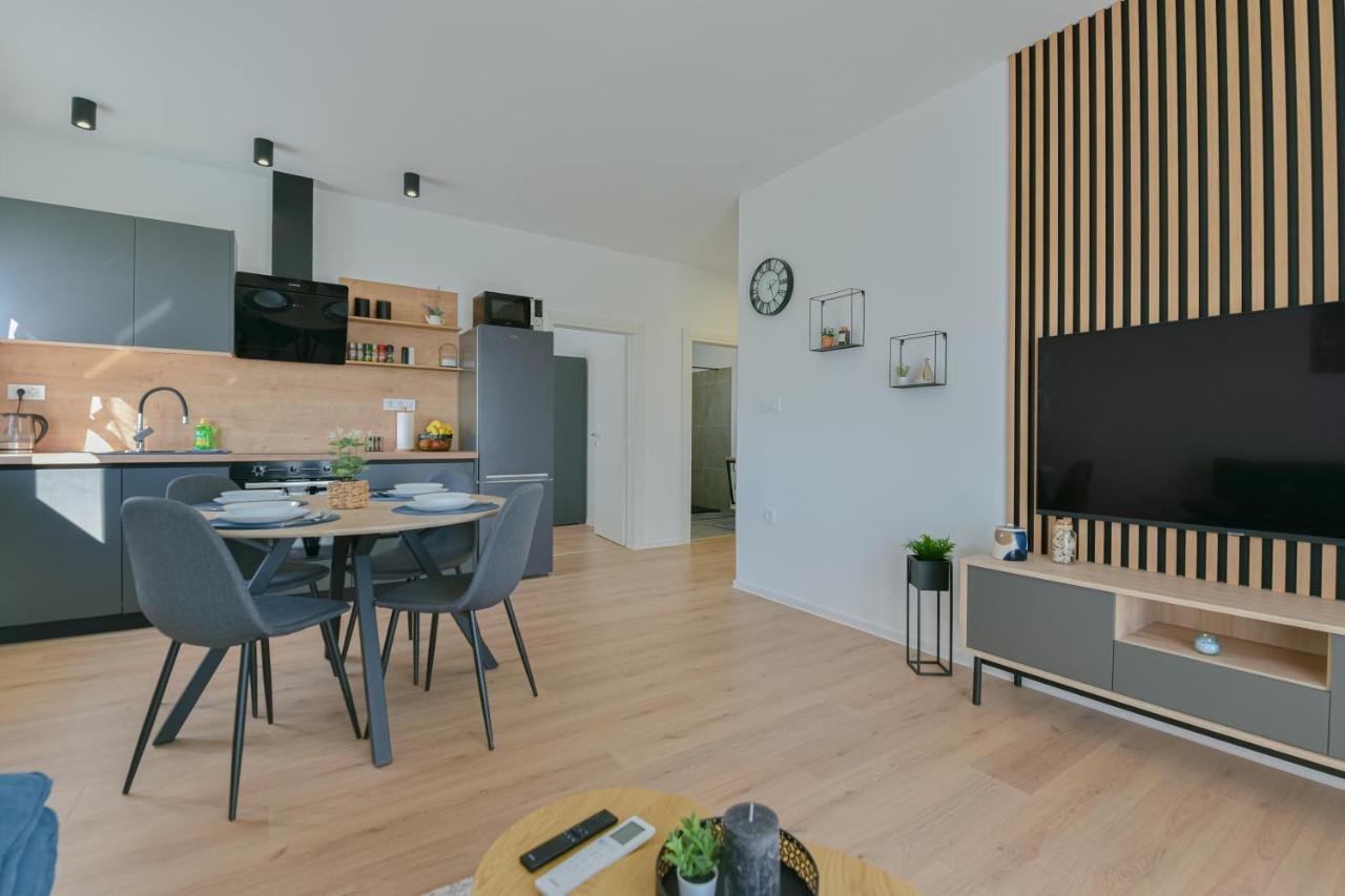 Apartments Noa ซูโกชัน ภายนอก รูปภาพ